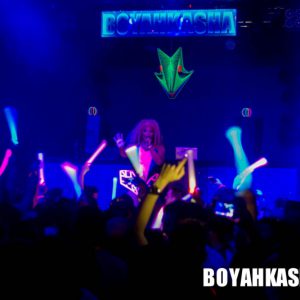 Boyahkasha_Glow_FabianOdermatt-126