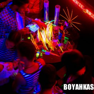 Boyahkasha_Glow_FabianOdermatt-21