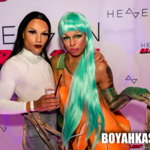 Boyahkasha_Glow2018_Meet_2048px-1033