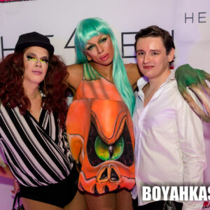 Boyahkasha_Glow2018_Meet_2048px-1058