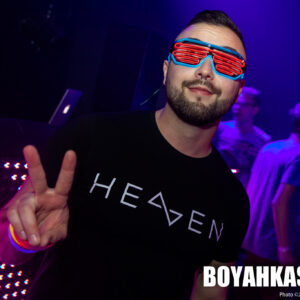 Boyahkasha_Glow2018_Party_2048px-1000