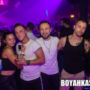 Boyahkasha_Glow2018_Party_2048px-1012