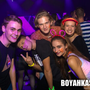 Boyahkasha_Glow2018_Party_2048px-1015