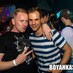 Boyahkasha_Glow2018_Party_2048px-1020