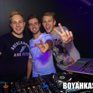 Boyahkasha_Glow2018_Party_2048px-1021