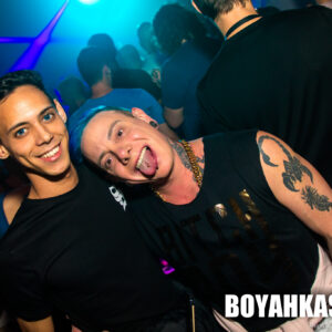 Boyahkasha_Glow2018_Party_2048px-1028