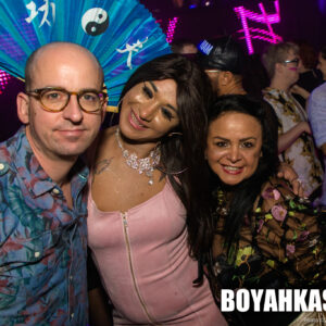 Boyahkasha_Glow2018_Party_2048px-1041