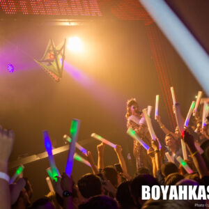 Boyahkasha_Glow2018_Party_2048px-1064