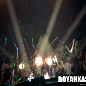 Boyahkasha_Glow2018_Party_2048px-1085