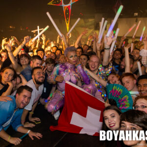 Boyahkasha_Glow2018_Party_2048px-1118