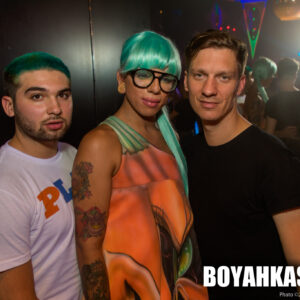 Boyahkasha_Glow2018_Party_2048px-1152