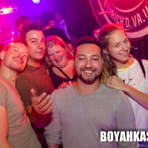 Boyahkasha_Glow2018_Party_2048px-1163