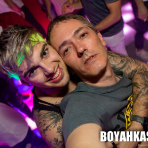 Boyahkasha_Glow2018_Party_2048px-1166