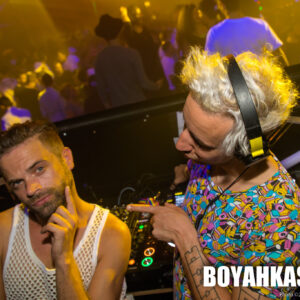 Boyahkasha_Glow2018_Party_2048px-1190