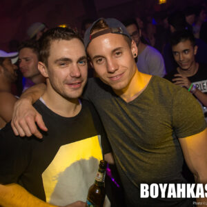 Boyahkasha_Glow2018_Party_2048px-1191