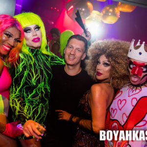 Boyahkasha_Glow_12102019_Meet_2048px-1011