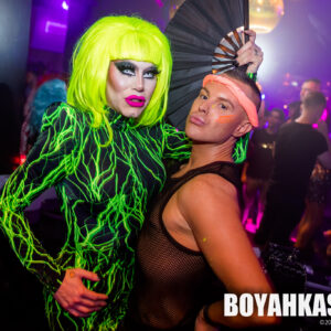 Boyahkasha_Glow_12102019_Meet_2048px-1042